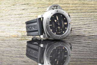 Panerai Luminor Submersible 1950 3 Days Automatic Left-Hand Clous-de-Paris Dial - Titanium PAM00569 Full Set 2015
