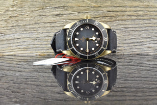Tudor Black Bay Bronze 79250BA NOS / UNGETRAGEN Bronze Automatic Box & Papiere