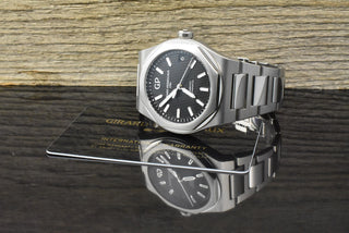 Girard Perregaux Laureato Black Dial 81010-11 neuwertig / mint - 2024