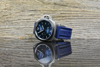Panerai Luminor GMT Automatic Navy Blue PAM01279 Carbon & Titanium - Neuwertig