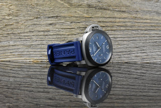 Panerai Luminor GMT Automatic Navy Blue PAM01279 Carbon & Titanium - Neuwertig