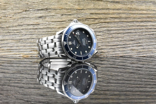Omega Seamaster Diver 300 M 40th Anniversary James Bond Limited Edition Vintage B&P 2003