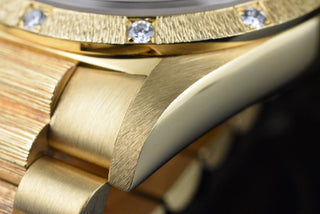 Rolex Day-Date 36 Army Base / Bark / Borke / Diamond Bezel / String Diamond Dial Box & Zertifikat - Service 2025